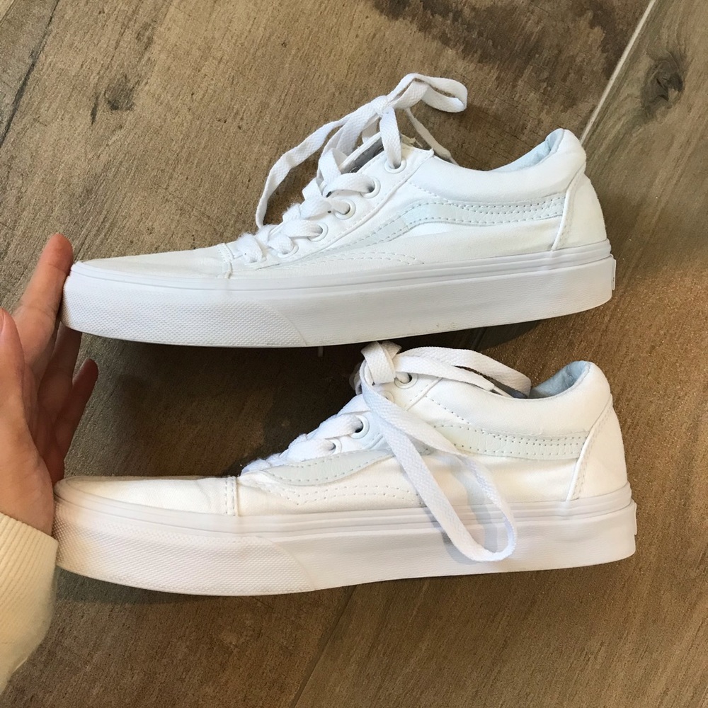 Unisex VANS White Canvas Sneakers GREAT USED COND
